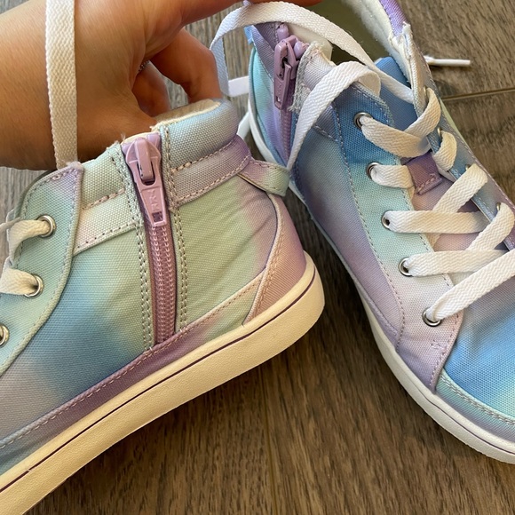 Cute Hightop Shoes - Picture 5 of 5